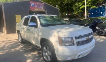 2012 Chevrolet avalanche LTZ Sport Utility Pickup 4D 5 1/4 ft full