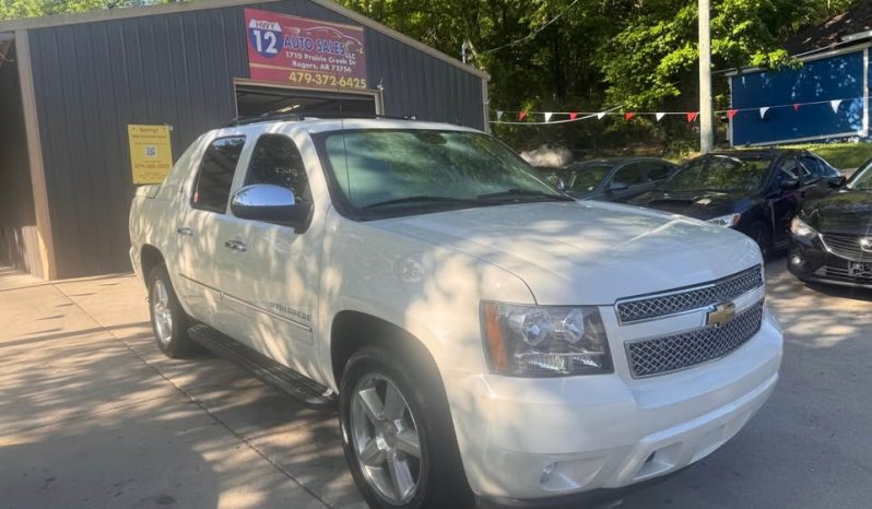 2012 Chevrolet avalanche LTZ Sport Utility Pickup 4D 5 1/4 ft full