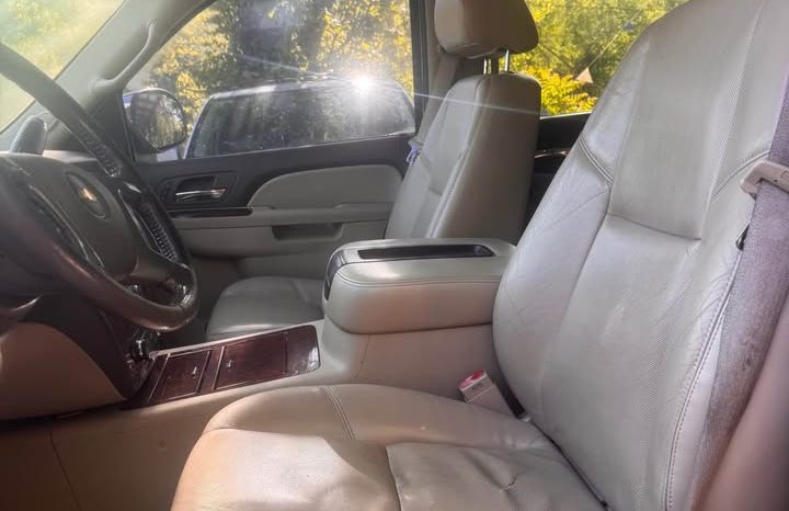 2012 Chevrolet avalanche LTZ Sport Utility Pickup 4D 5 1/4 ft full