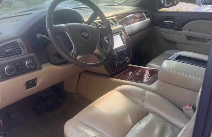 2012 Chevrolet avalanche LTZ Sport Utility Pickup 4D 5 1/4 ft full