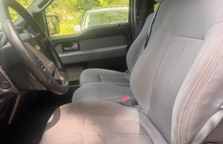 2013 Ford f150 regular cab XLT Pickup 2D 6 1/2 ft full