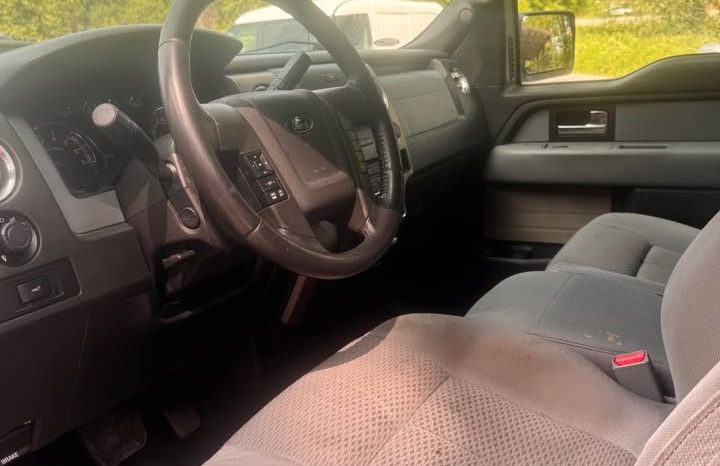 2013 Ford f150 regular cab XLT Pickup 2D 6 1/2 ft full