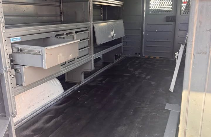 2020 Chevrolet express 2500 cargo Van full