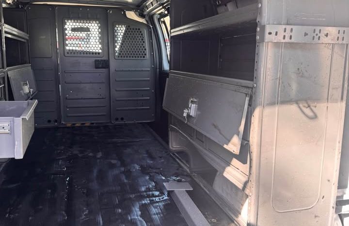 2020 Chevrolet express 2500 cargo Van full