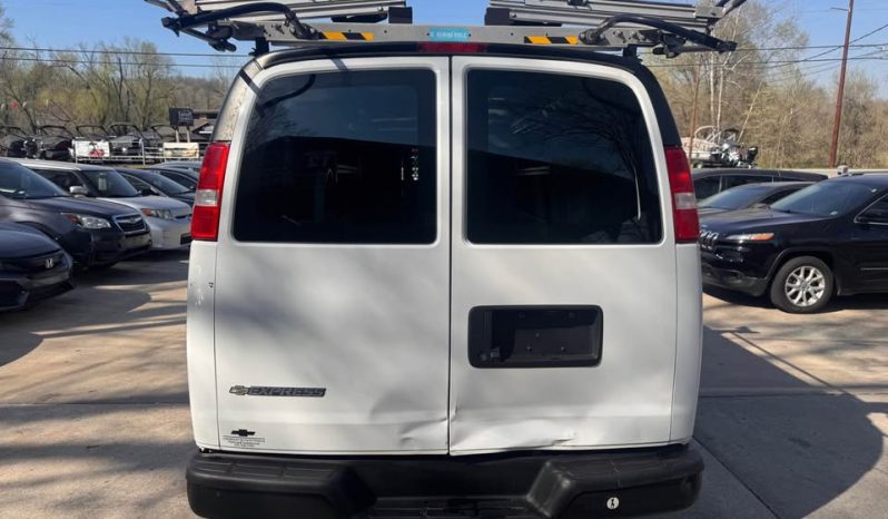 2020 Chevrolet express 2500 cargo Van full