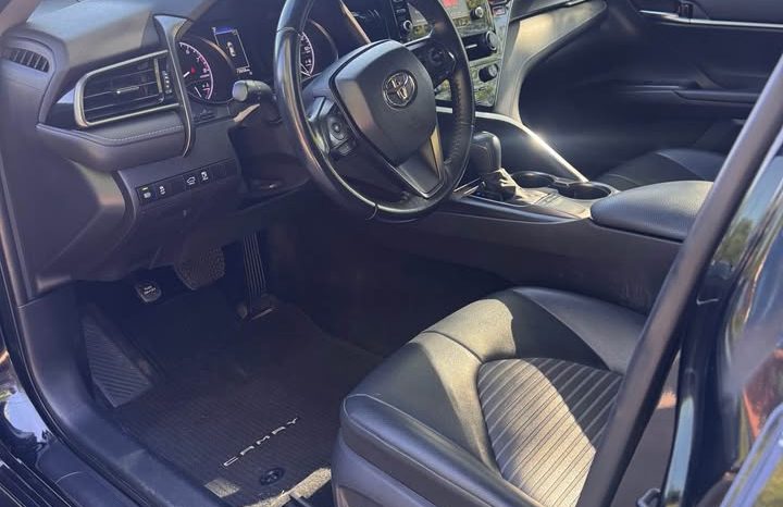 2022 Toyota camry SE Sedan 4D full