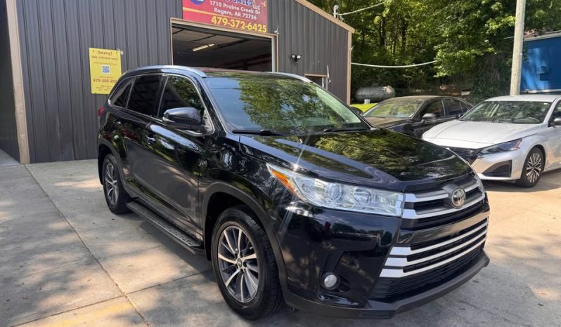 2018 Toyota highlander XLE Sport Utility 4D full
