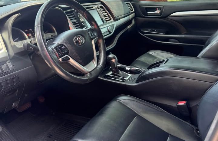 2018 Toyota highlander XLE Sport Utility 4D full