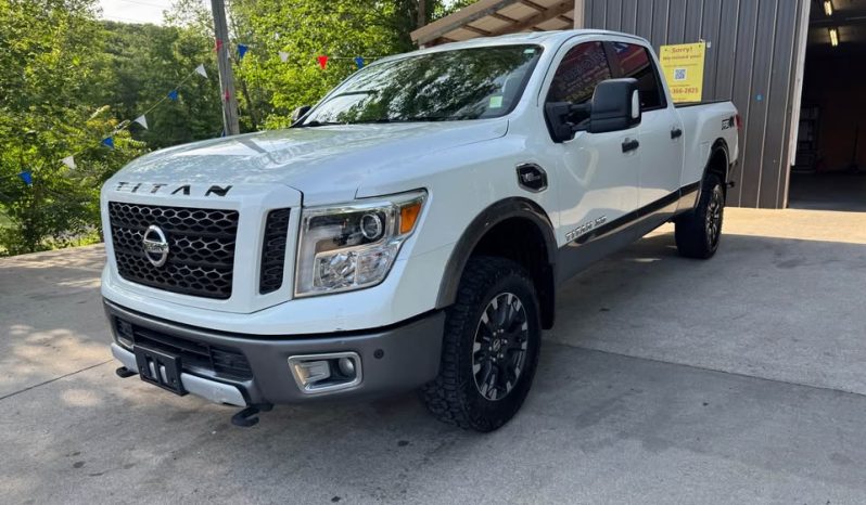 2017 Nissan titan xd crew cab PRO-4X Pickup 4D 6 1/2 ft full