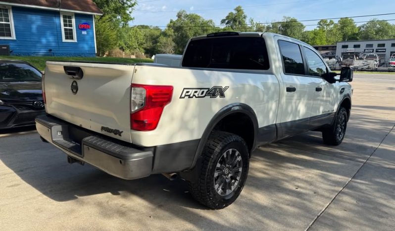 2017 Nissan titan xd crew cab PRO-4X Pickup 4D 6 1/2 ft full