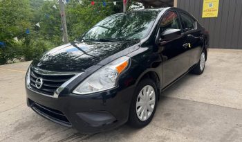 2019 Nissan versa S Sedan 4D full