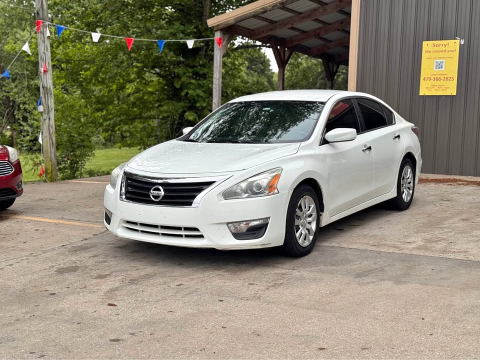 2015 Nissan Altima 2.5 S's photo