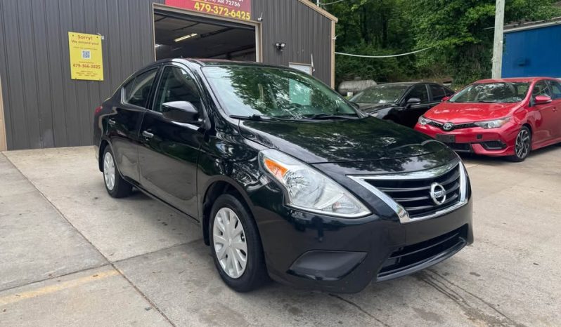 2019 Nissan versa S Sedan 4D full