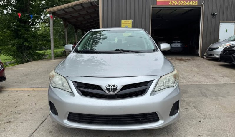 2011 Toyota corolla LE Sedan 4D full