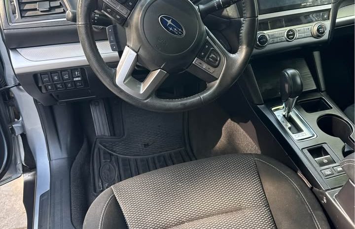 2017 Subaru outback 2.5i Premium Wagon 4D full