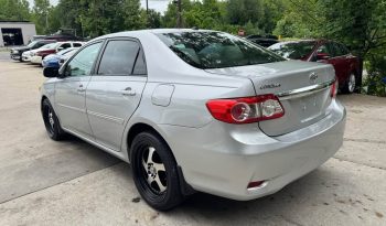 2011 Toyota corolla LE Sedan 4D full