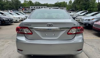 2011 Toyota corolla LE Sedan 4D full