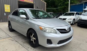 2011 Toyota corolla LE Sedan 4D full