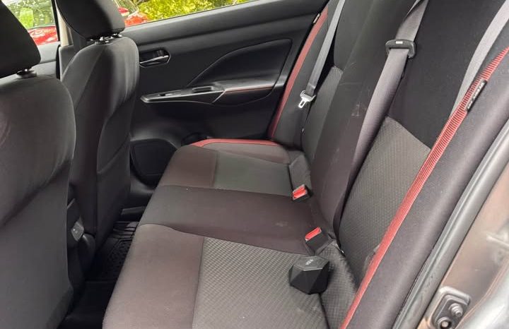 2024 Nissan versa SR Sedan 4D full