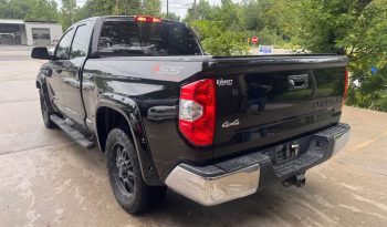 2015 Toyota tundra crewmax SR5 Pickup 4D 5 1/2 ft full