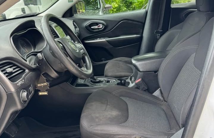 2020 Jeep cherokee Latitude Sport Utility 4D full