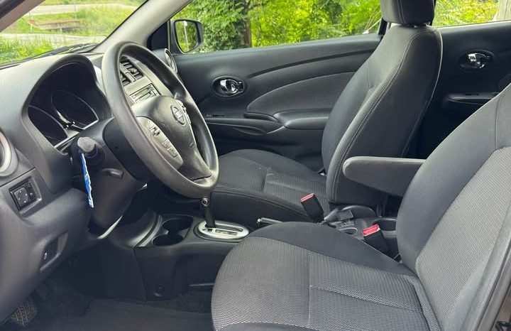 2015 Nissan versa SV Sedan 4D full