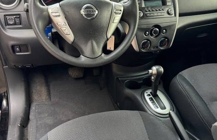 2015 Nissan versa SV Sedan 4D full