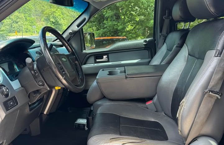 2013 Ford f150 supercrew cab XLT Pickup 4D 5 1/2 ft full