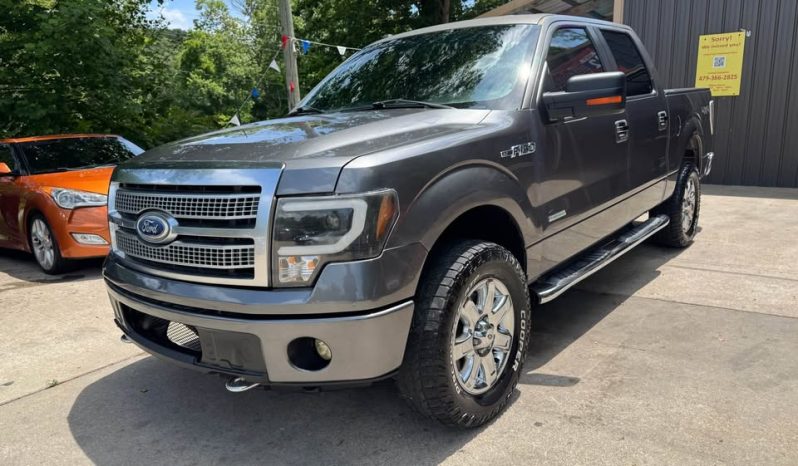 2013 Ford f150 supercrew cab XLT Pickup 4D 5 1/2 ft full