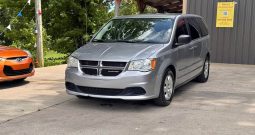 2013 Dodge caravan SE Minivan