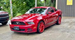 2013 Ford mustang V6 Coupe 2D