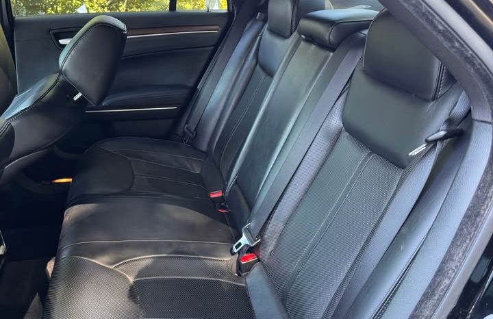 2013 Chrysler 300C Sedan 4D full