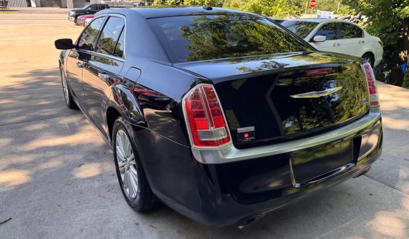 2013 Chrysler 300C Sedan 4D full