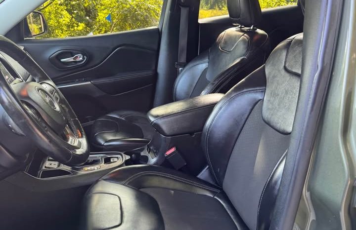 2019 Jeep cherokee Latitude Sport Utility 4D full