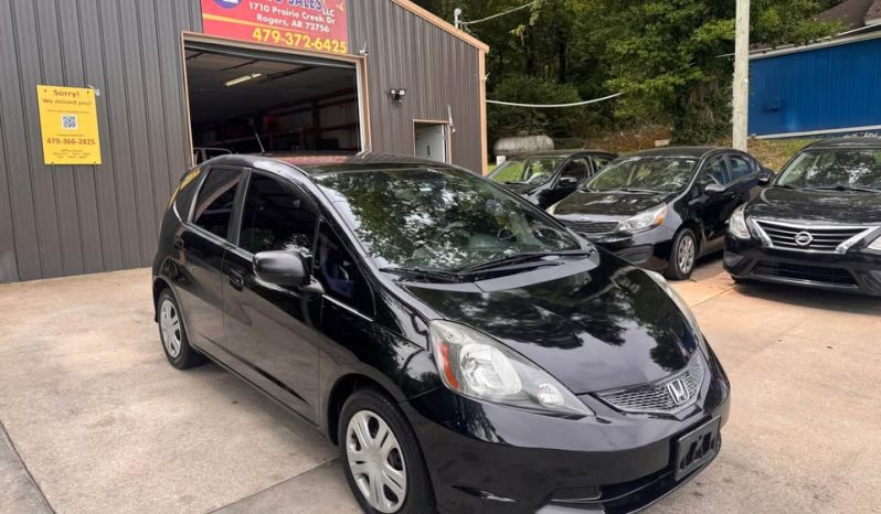 2011 Honda fit Hatchback 4D full