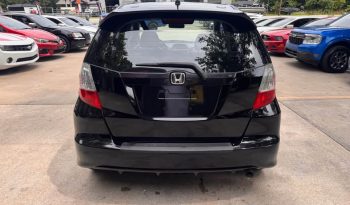 2011 Honda fit Hatchback 4D full