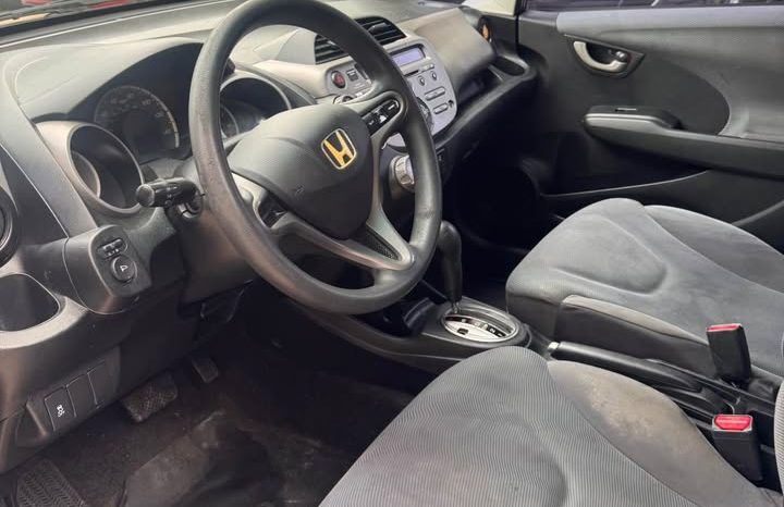 2011 Honda fit Hatchback 4D full
