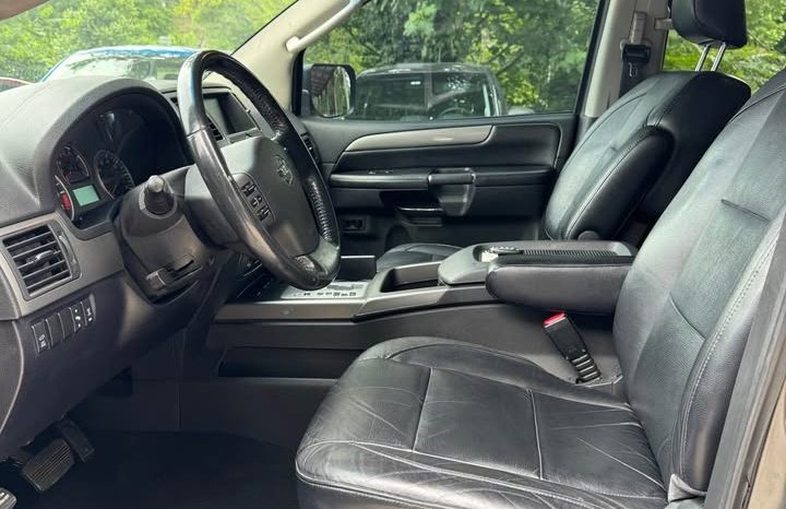 2008 Nissan armada SE Sport Utility 4D full