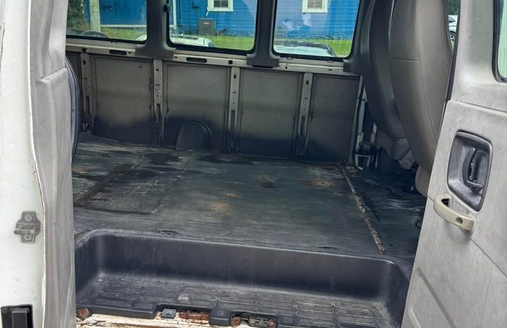 2015 GMC savana 2500 cargo Van 3D full
