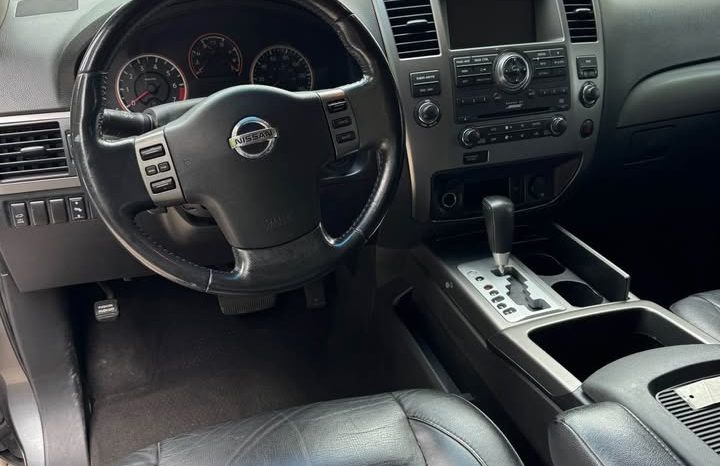 2008 Nissan armada SE Sport Utility 4D full
