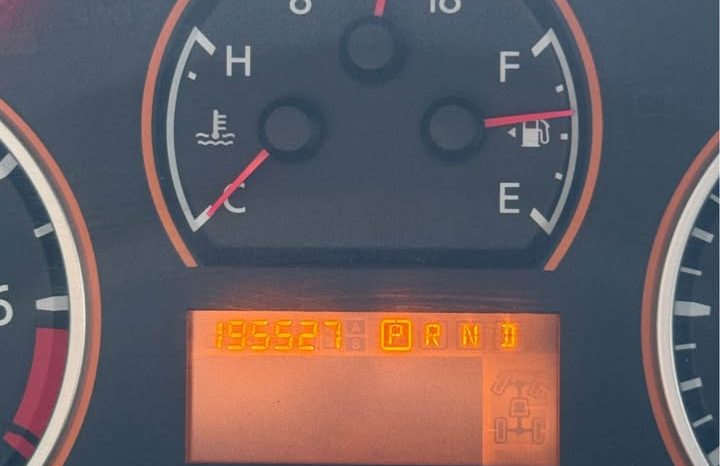 2008 Nissan armada SE Sport Utility 4D full
