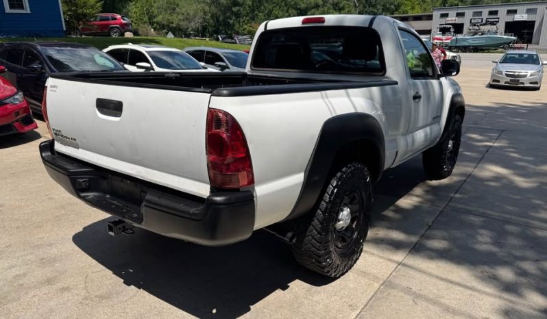 2005 Toyota tacoma regular cab Pickup 2D 6 ft full