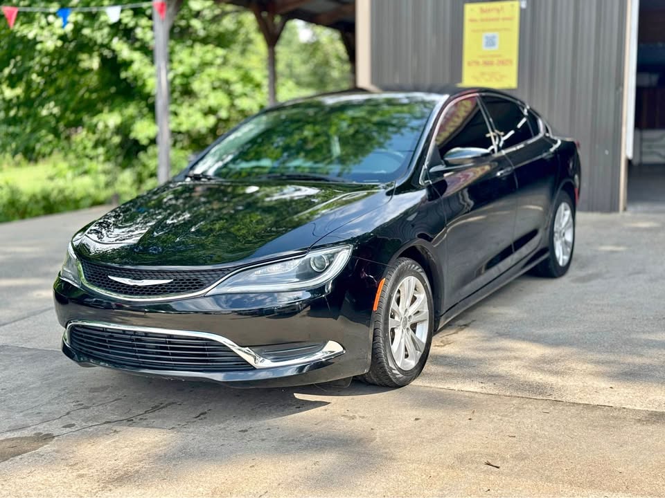 2016 Chrysler 200 Limited's photo