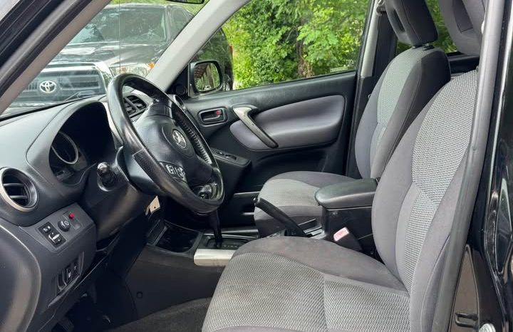 2005 Toyota rav4 Sport Utility 4D full