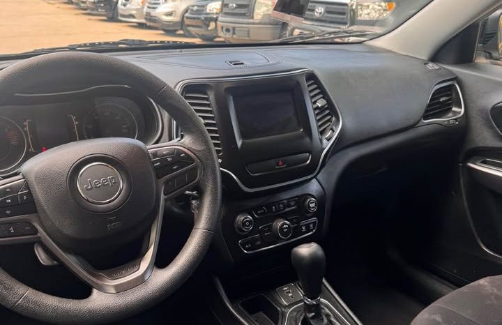 2019 Jeep cherokee Latitude Sport Utility 4D full