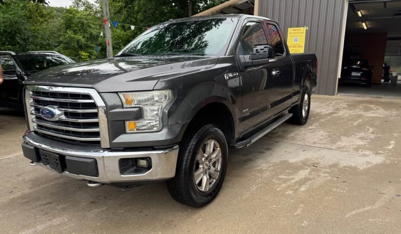 2016 Ford f150 supercrew cab XLT Pickup 4D 5 1/2 ft full
