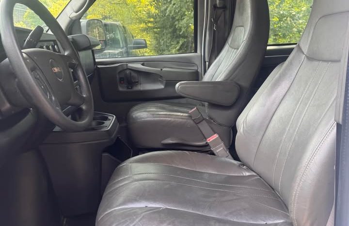 2015 GMC savana 2500 cargo Van full