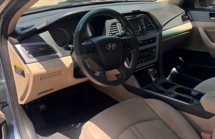 2015 Hyundai Sonata SE Sedan 4D full