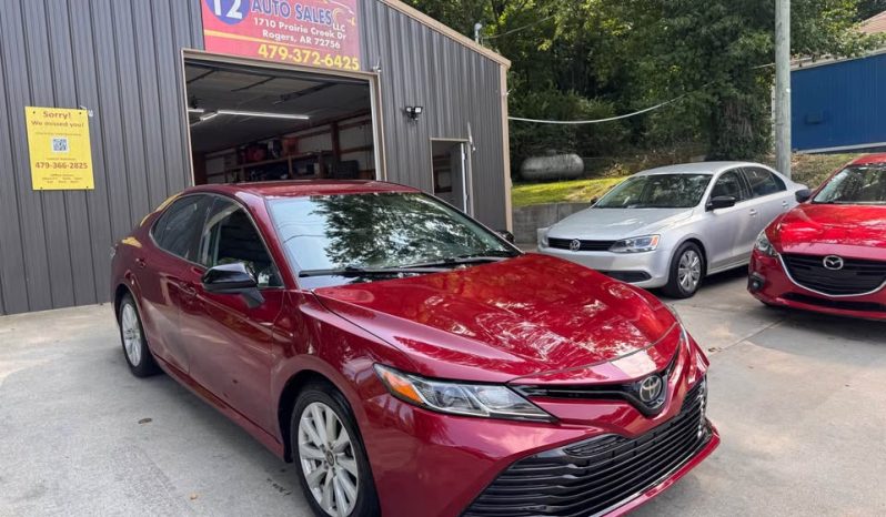 2019 Toyota Camry LE Sedan 4D full