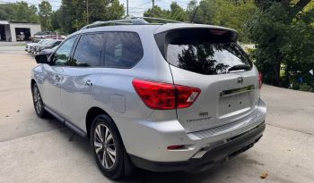 2017 Nissan Pathfinder SL Sport Utility 4D full